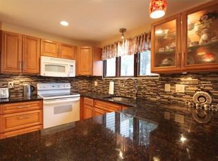 1 Beth Cir, Acton, MA 01720