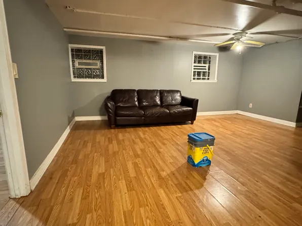 4844 W Barry Ave #G, Chicago, IL 60641