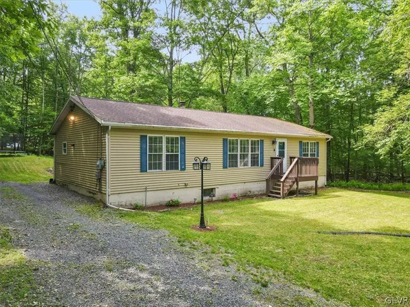 2402 Dornick Rd, East Stroudsburg, PA 18302