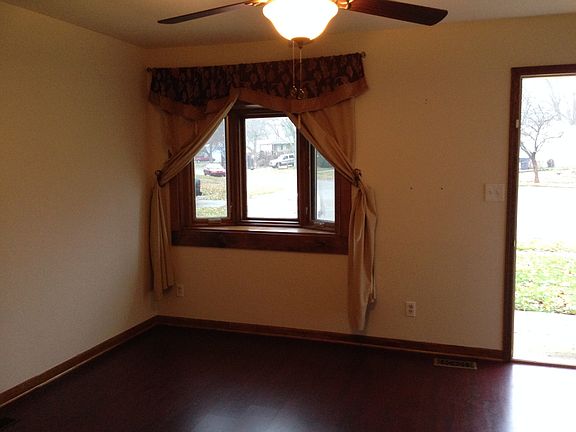 3rd image of 6107 Regina Cir