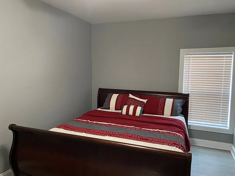 King Bedroom 2