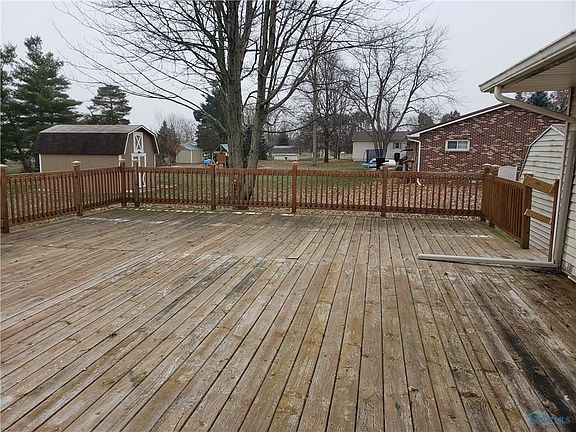 5th image of 945 N Cheryl Dr