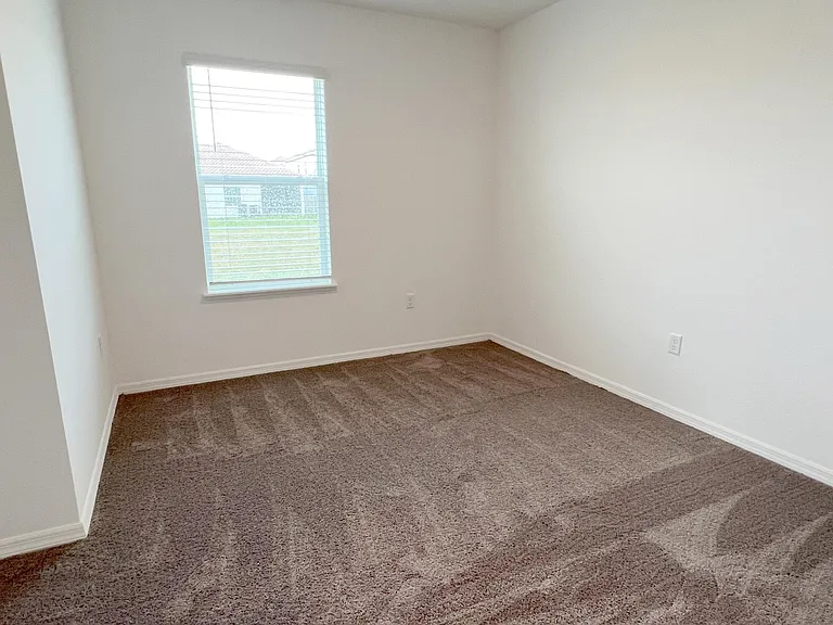 1162 Oak Bluff Dr — Photo 9