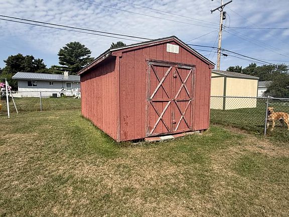 3rd image of 5163 Cedar Lake Rd