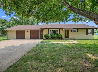 18 Stoll Ln, Saint Peters, MO 63376