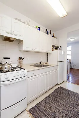 Rented by Compass | media 9