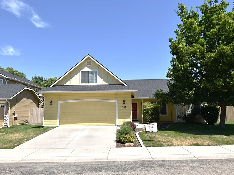 354 E Carver Dr — Photo 2