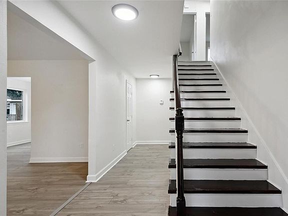 3rd image of 3720 Plymouth Pl
