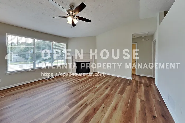 4 bed, 3.0 bath, 2232 sqft, $2,300 — Photo 4