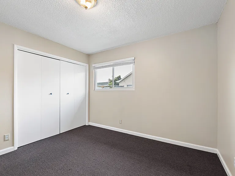 2440 25th Ave — Photo 15