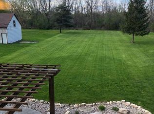 10934 W Bobolink Ave, Milwaukee, WI 53225