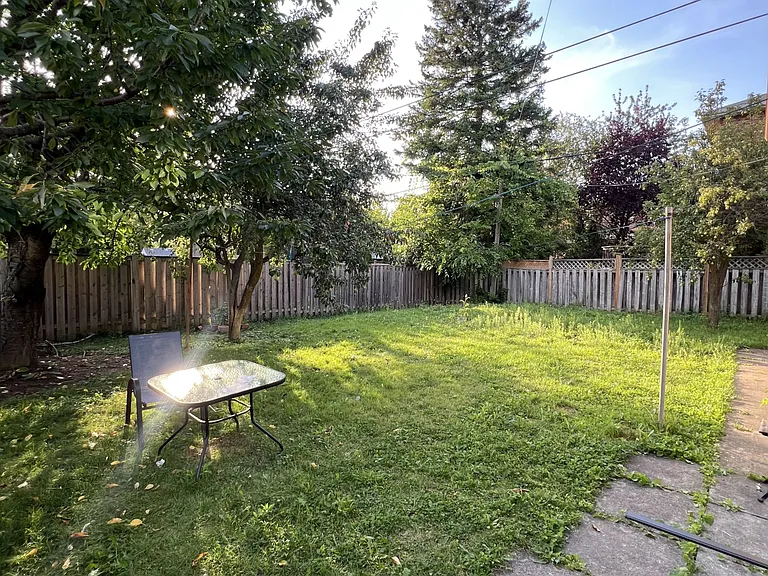 444 Longmore St #MAIN — Photo 15