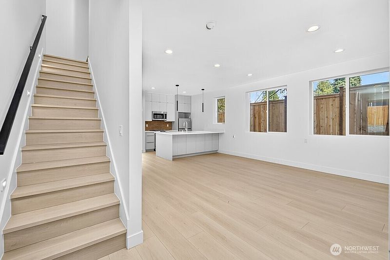 3rd image of 1220 NE 100th Street