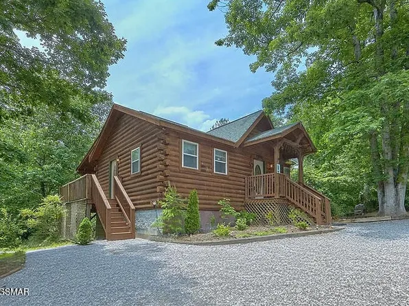 1664 Scenic Woods Way, Sevierville, TN 37876