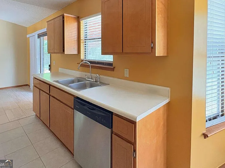 603 Plantation Village Dr — Photo 18