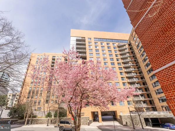 2001 15th St N APT 302, Arlington, VA 22201