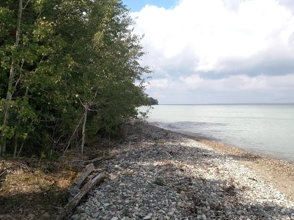 8720 Cordwood Trl, Cheboygan, MI 49721