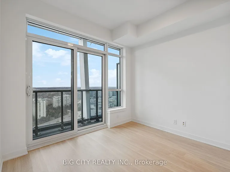 50 Upper Mall Way #2606 — Photo 8