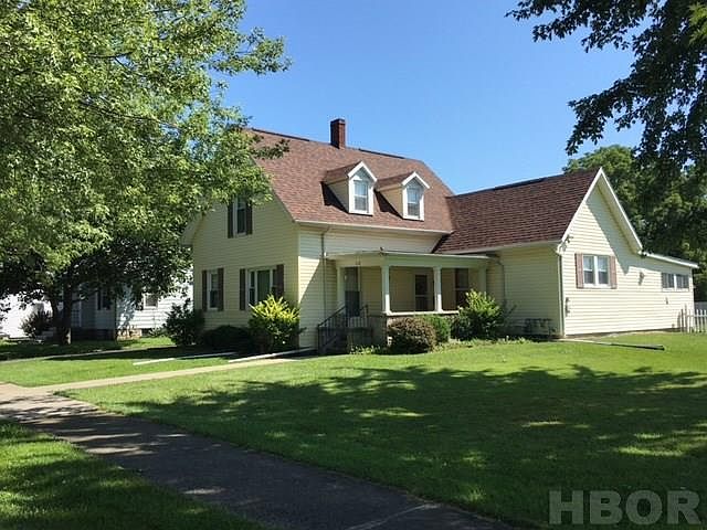 1st image of 612 Cherry St