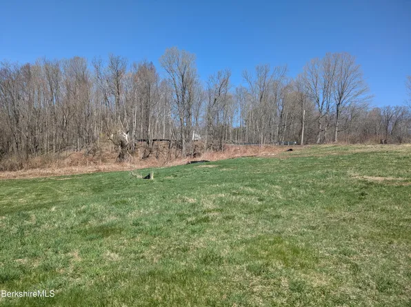 71 Miner Rd, Lanesborough, MA 01237