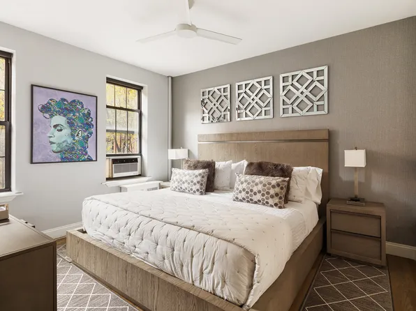 270 West 11th Street image 3 of 8