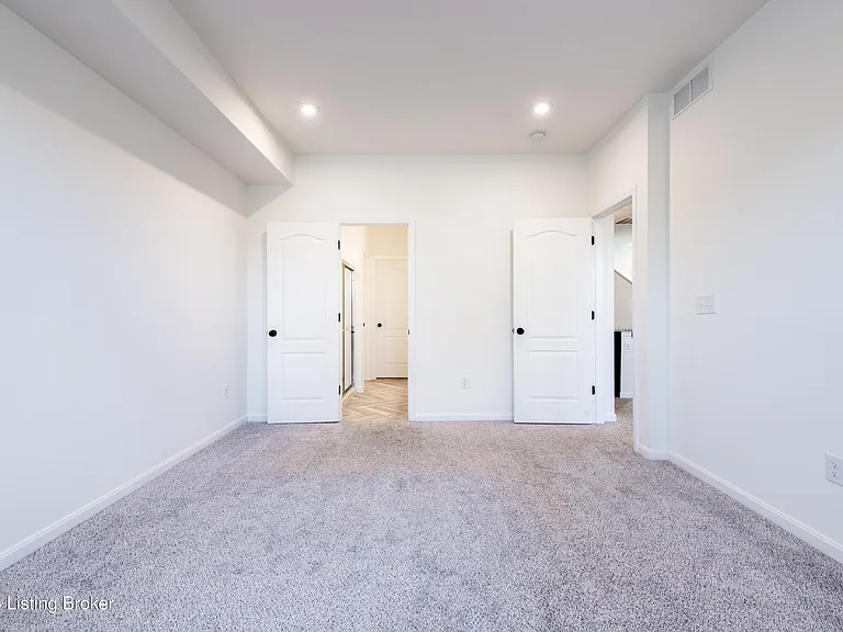 10029 Windcrest Farms Ln — Photo 26