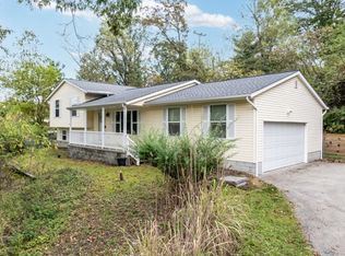 2432 W Hardies Rd, Gibsonia, PA 15044