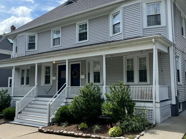 21 Phillips St, Providence, RI 02906