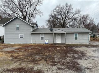 5 W Lake City Buckner Rd, Buckner, MO 64016