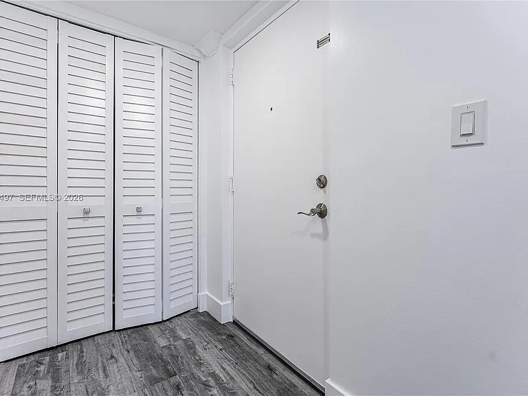 8340 Harding Ave #201 — Photo 13