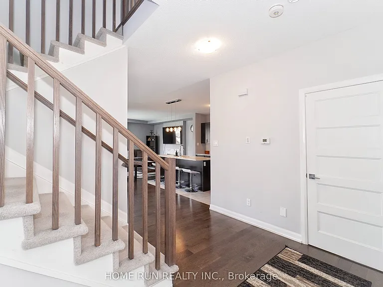 282 Nelson St E — Photo 6