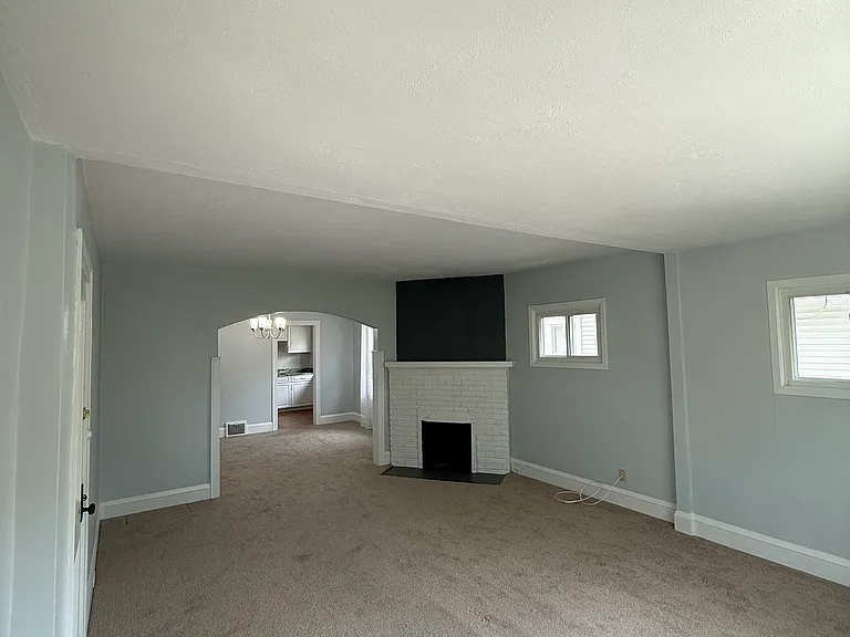 1333 Gladys Ave #UP — Photo 6