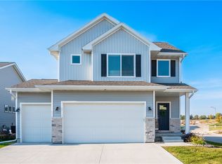 381 W Trace Way, Polk City, IA 50226