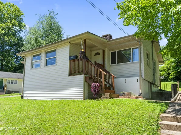 104 Carlisle Ln, Oak Ridge, TN 37830