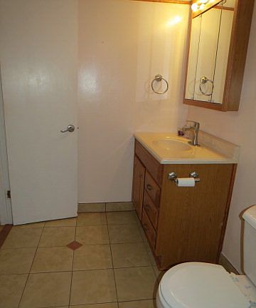 4th image of 123 Vine St