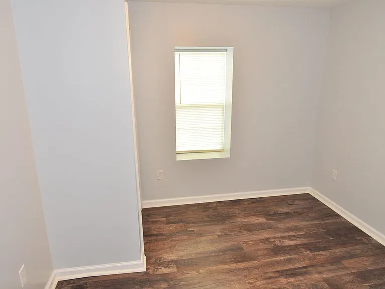 119 N Johnson Ave — Photo 9