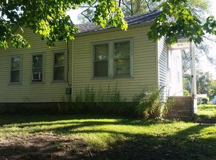 1716 18th Ave, Sterling, IL 61081