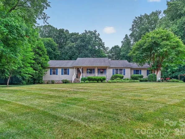 711 Candlewick Dr, Salisbury, NC 28147