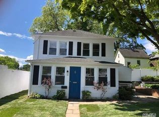 15 Katherine St, Locust Valley, NY 11560