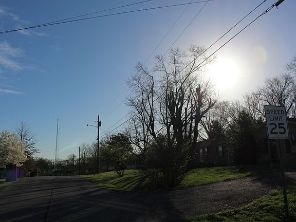 5th image of 713 Trail Dr