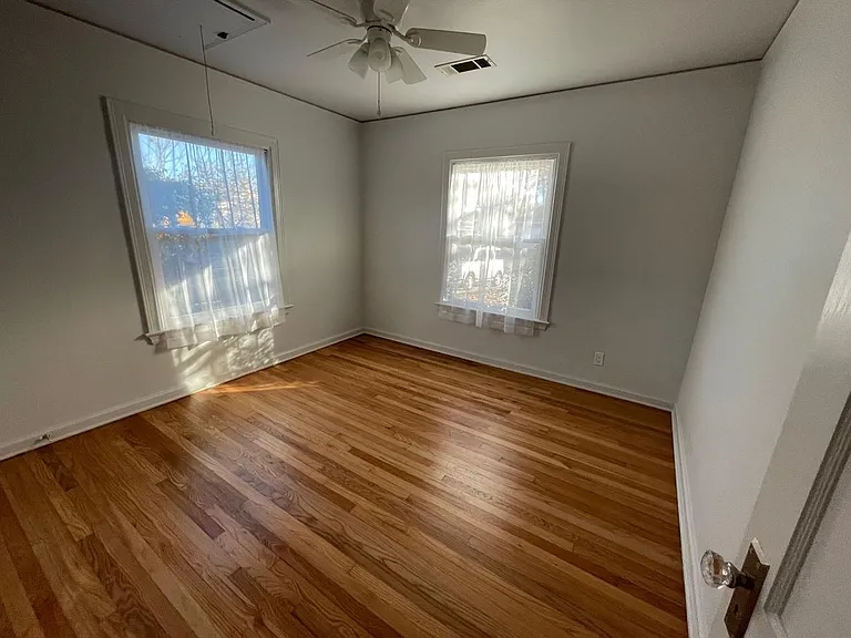 3515 E 4th Pl — Photo 14