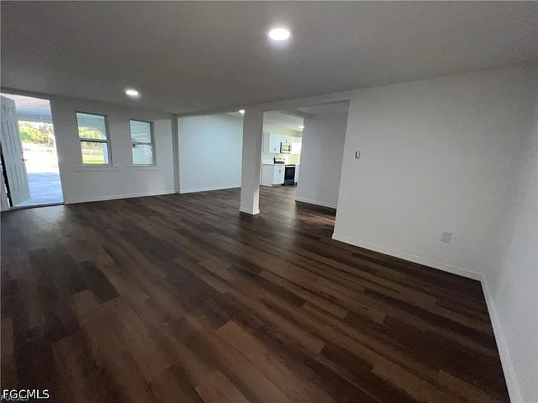 1270 Allen St #B — Photo 2
