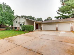 12341 Hummingbird St NW, Coon Rapids, MN 55448