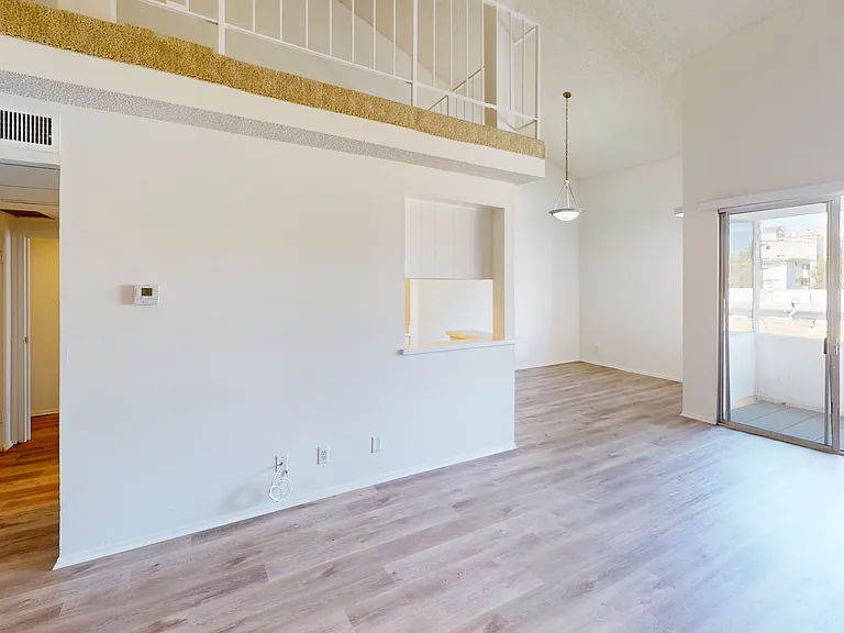Kiowa Apartments — Photo 23