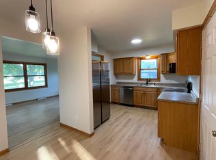 2025 Wolf Rd, Waukesha, WI 53186