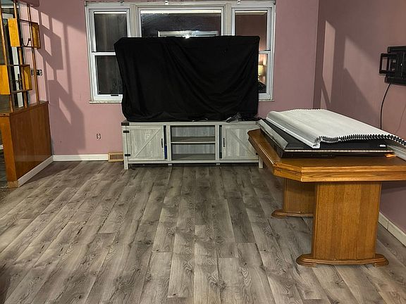 5th image of 153 Saint Johns Rd