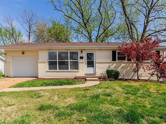 2nd image of 613 Lynn Haven Ln