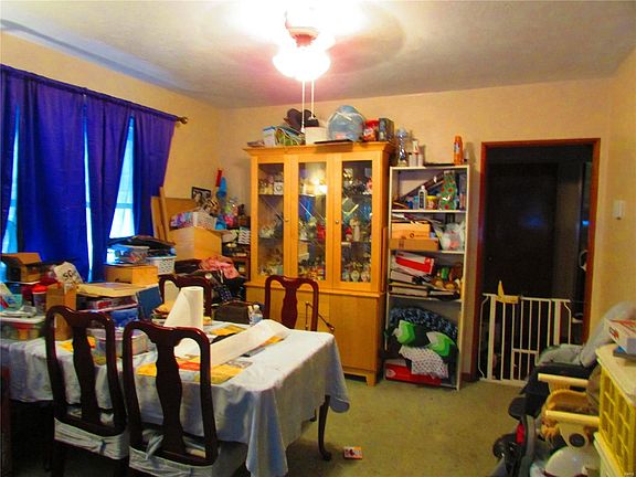 3rd image of 5469 Marquette Ave