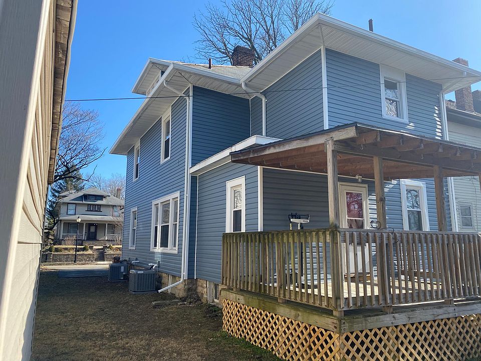 2nd image of 1105 N Fountain Ave
