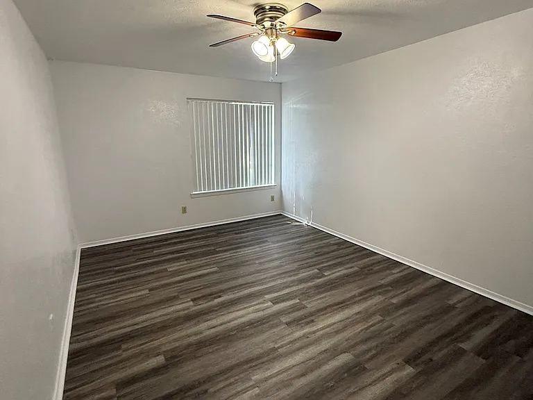 Wheatland Terrace — Photo 21